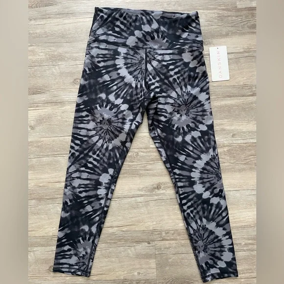 Danskin Women's Printed Performance 7/8 Legging - Picture 3 of 6